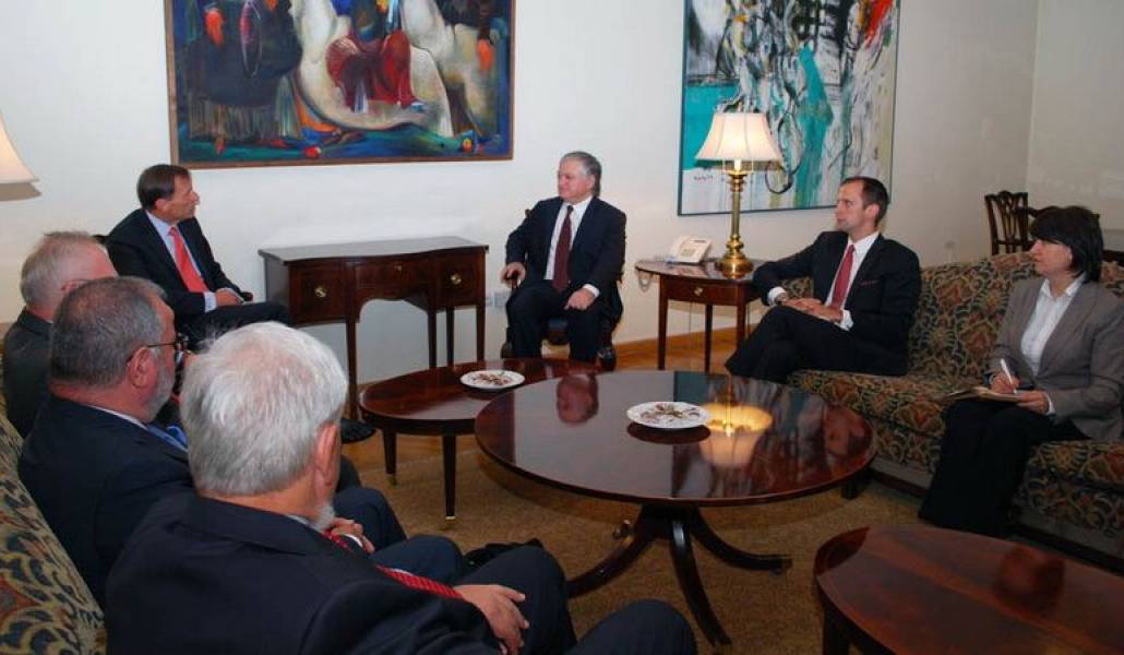 11f1381d5721878ba67d2b8f16414b73