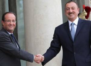 French, Azerbaijani Presidents discuss Karabakh peace deal