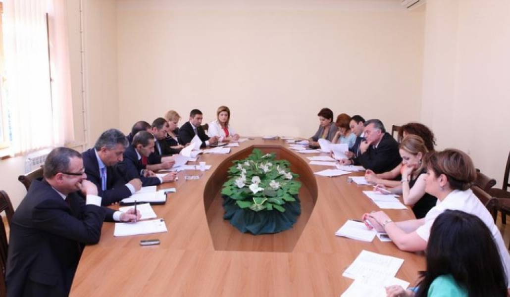 8beee8ed3b6b28c59161aee0b6845cf3