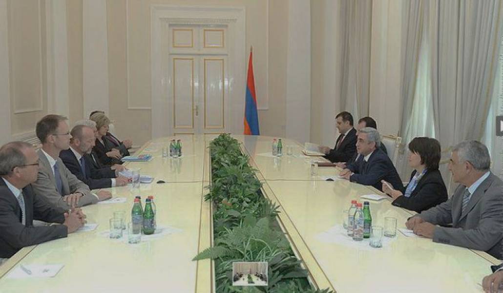 ede1ebe82ce57b5a18beb11bb70aef8a