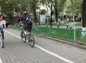 First bicycle route opens in Yerevan