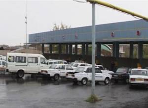 Gas cylinder explodes during filling