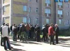 Workers in Gyumri demand unpaid wages