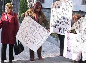 Residents and builders against Gabbnakshin company