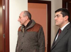 Artsakh President visits new apartment building
