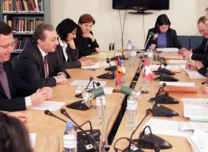 Armenian, Swiss officials discuss bilateral relations