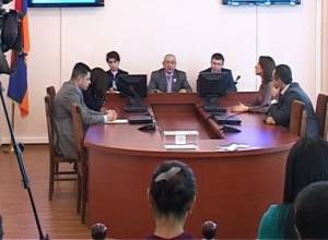 CEC hands over to MFA envelopes with personal codes