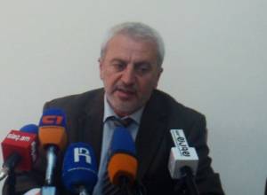 Levon Ter-Petrosyan is not leaving politics
