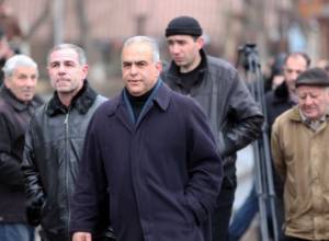 Raffi Hovannisian reached the presidential  Residence