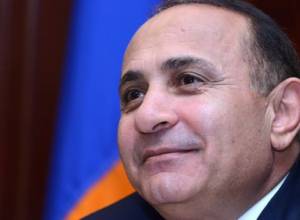 NA Speaker: You will surely win laughing contest…