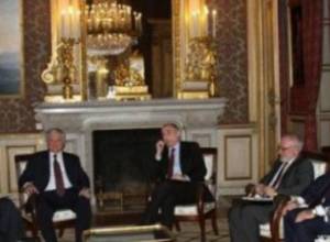Armenian FM meets OSCE mediators in Paris