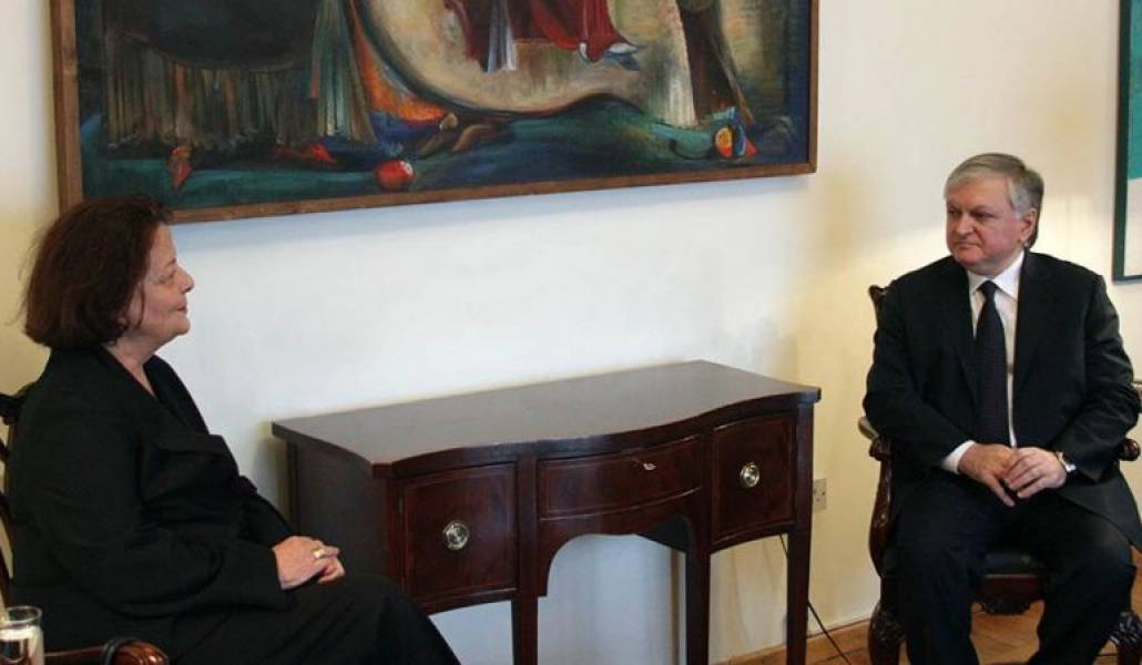 3f2cc40ce6f61401edad4be9d54e7321