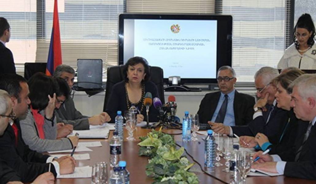 44b5a7c6455e648cc082cc4c33108dbc