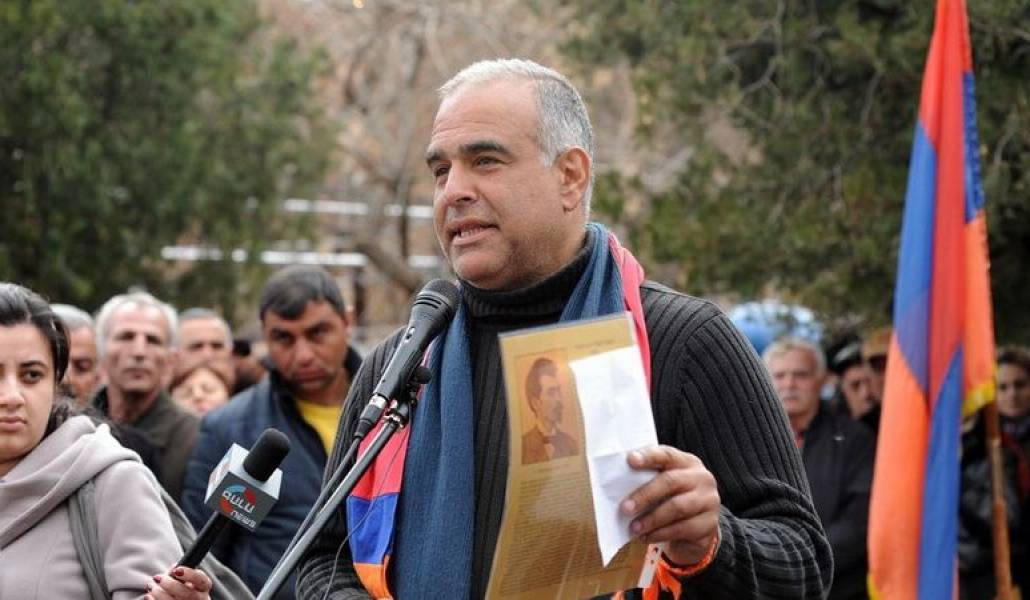 0913b90333cd28cb4c12ddd3f5c94638