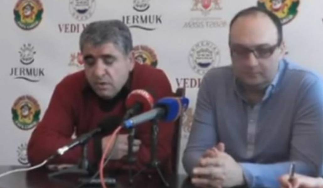 8fa4f9bf1d222256e373de112f256e50