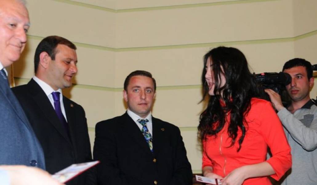 8c9caf298eddd7616a280c2446173f9b