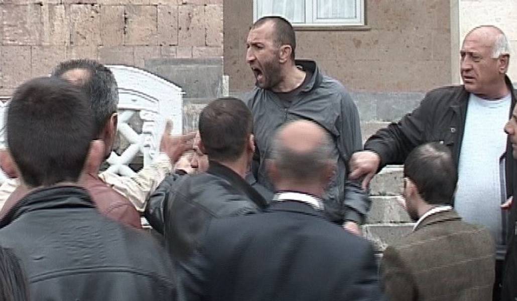 c4becb337e63a5b33e9dcd9b8f1248dd