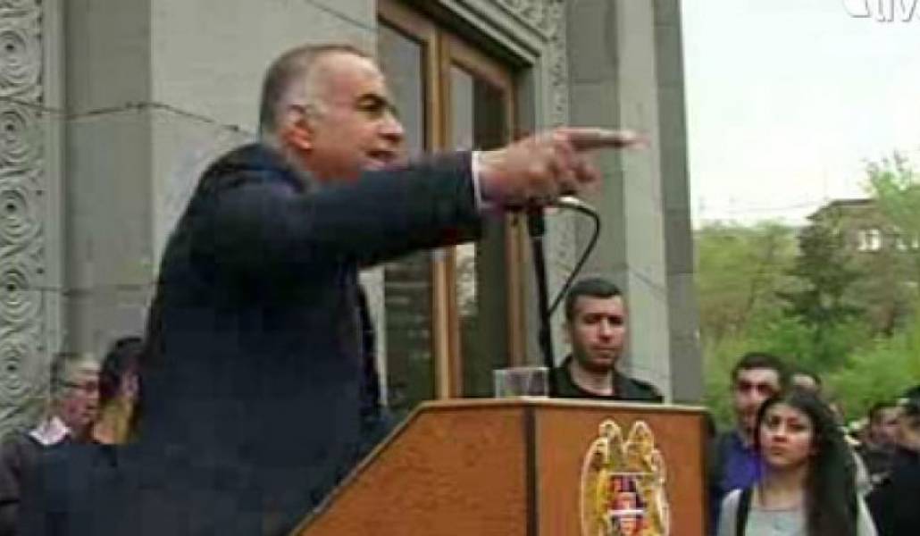 132151f972f4a624778bc3ded4a3262c