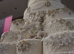 Make your memorable day sweeter with "Mono"