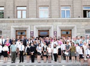 30 pupils in NKR to receive valuable gifts