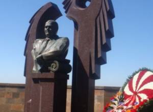 Andranik Margaryan would turn 62 today