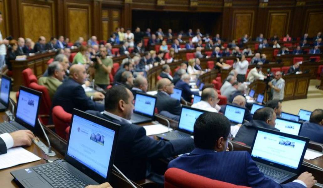 8cb84b253d61bd6837ee4e3d65151c94