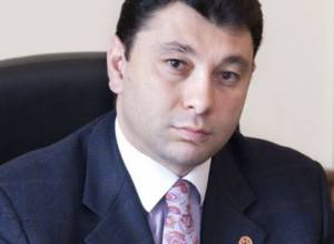 Eduard Sharmazanov off to Greece