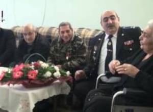 Մահապարտներն այցելեցին սպարապետի մորը