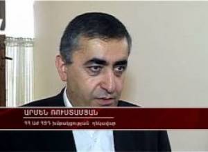 Գալուստ Սահակյան. «Սահմանադրությունը քաղաքական գործիչների գործը չէ»