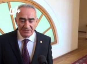 Գ. Սահակյանը եռյակի մասին