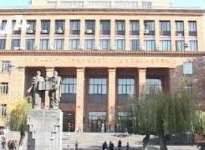 Սուրիկ Խաչատրյանը միակն է, որն ունի դոկտորի կոչում