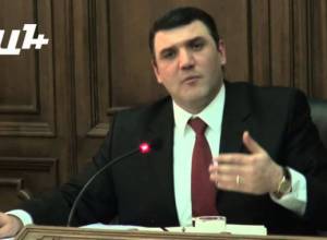 Քննարկում  ԱԺ-ում. Գյումրի, սպանություն