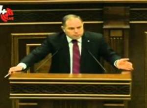 Պետությունը քաղաքացիներին կապահովի՞ թղթե կրիչներով անձնագրերով