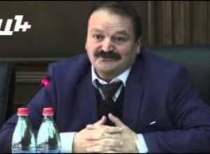 Լինելով 4 աղջկա հայր՝ Թեւան Պողոսյանը կողմ է աղջիկների զինծառայությանը