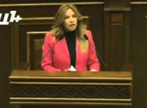 "Ամոթը ձեզ, որ Սերժ Սարգսյանի թիմում եք ընդգրկվել".Զ. Փոստանջյանը՝ ՀՀԿ կին պատգամավորներին