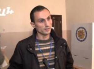 Քաղաքացիները քվեարկում են գյուղացու փոխարեն. ՀԱԿ վստահված անձ