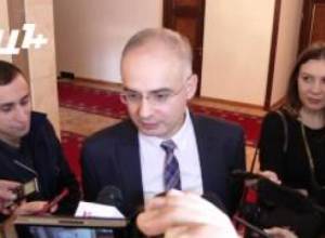 «Բիձա մարդա ընկել ձեռներդ, կերեք». ԱԺ-ում Սեդրակյանի հարցն է