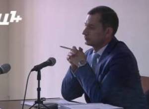 Դատավորը պաշտպաններին հեռացրել էր, բայց կարծես թե մոռացել էր