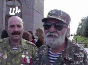 Զենքի, տեխնիկայի պատերազմ է. ազատամարտիկներ