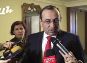 Նախարարը լրագրողներին՝ մի խանգարեք