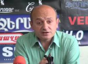 Ստյոպա Սաֆարյան, Արտակ Դավթյան