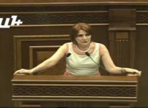 Մարտի 1-ի արյունը քո վրա է. Հեղինե Բիշարյանը՝ Նիկոլ Փաշինյանին