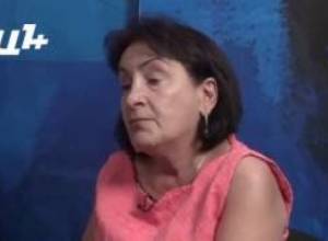 Թղթի վրա եւ իրականում. Ձեռք ծնողին