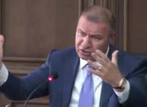 Գագիկ Ծառուկյանը հեռացել է ժամանակավորապես. ԲՀԿ-ական