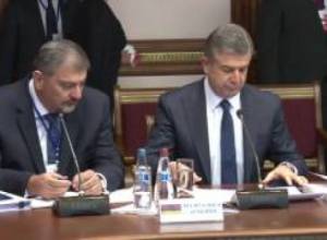 Կարեն Կարապետյանը Մինսկում. նեղ շրջանակով քննարկում