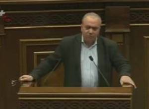 «Դուք ինձ սովորեցնում եք ազգային միասնությո՞ւն». Հրանտ Բագրատյանի ելույթը