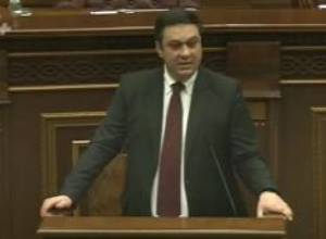 Առաքելյանը հակադարձում է