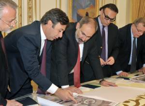 Премьер-министр принял исполнительного директора корпорации “Corporación América” Мартина Эрнекяна