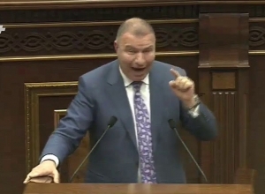 Եթե դուք գնում եք կոմիսարների ճանապարհով, ապա չի ստացվի, մենք դեմ ենք քվեարկելու․ Մելքումյան