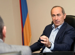 Ռոբերտ Քոչարյանի նկատմամբ կալանքի կիրառումը կրում է պատժիչ բնույթ. փաստաբանական խումբ